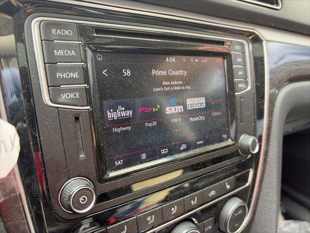 2018 Volkswagen Passat 2.0T SE w/ Technology