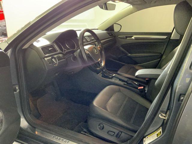 2018 Volkswagen Passat 2.0T SE w/ Technology