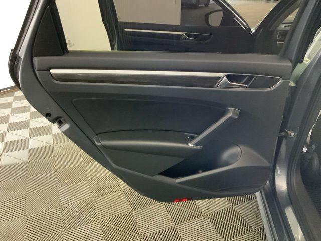 2018 Volkswagen Passat 2.0T SE w/ Technology