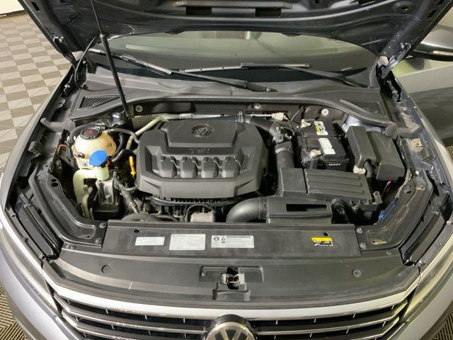 2018 Volkswagen Passat 2.0T SE w/ Technology