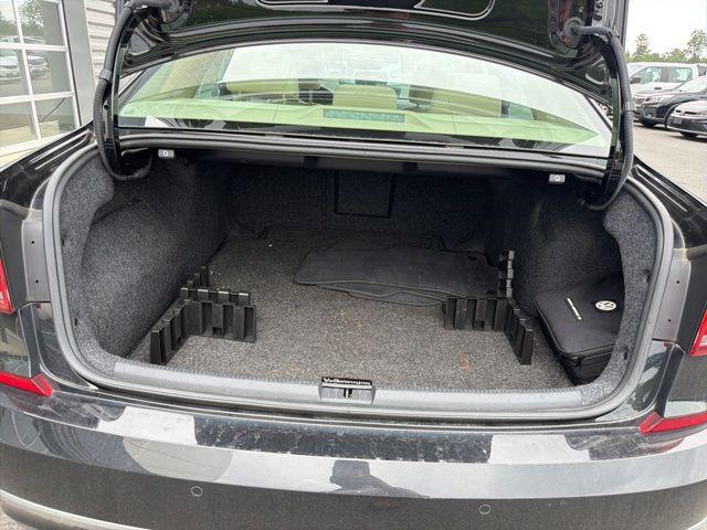 2016 Volkswagen Passat V6 SEL Premium
