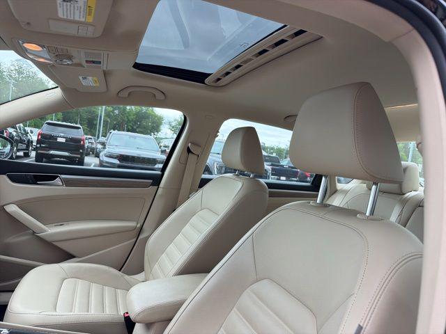 2016 Volkswagen Passat V6 SEL Premium