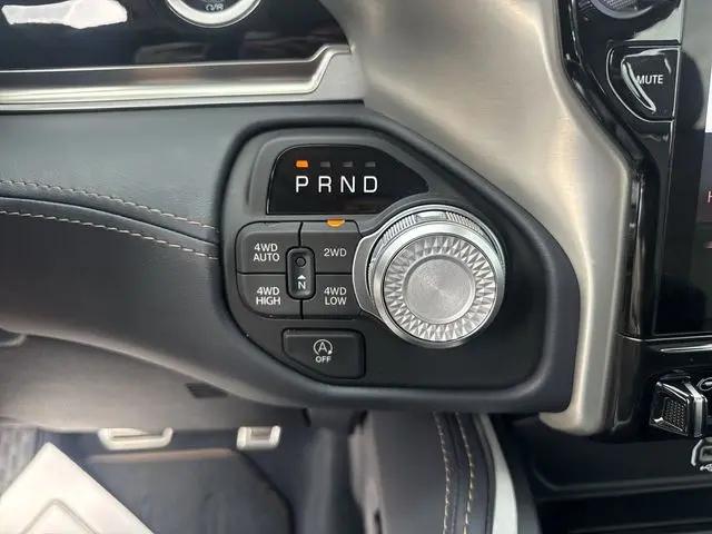 2025 Ram 1500 Tungsten Crew Cab 4x4 5'7" Box