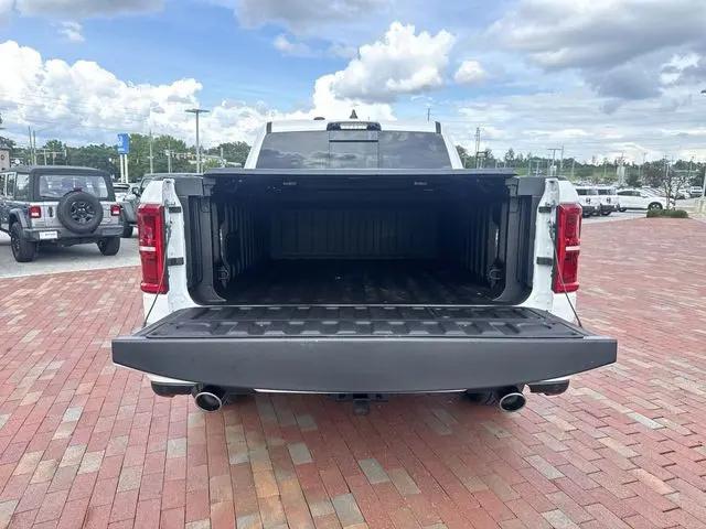 2025 Ram 1500 Tungsten Crew Cab 4x4 5'7" Box