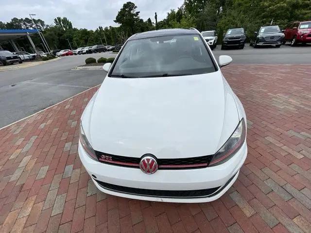 2017 Volkswagen Golf GTI SE 4-Door