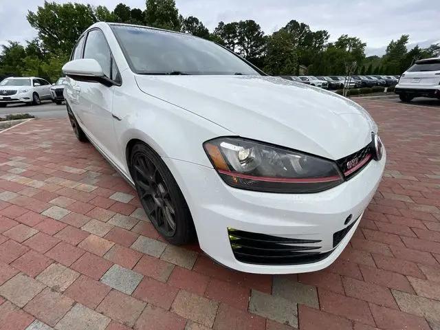2017 Volkswagen Golf GTI SE 4-Door