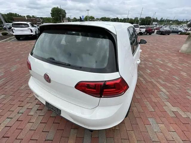 2017 Volkswagen Golf GTI SE 4-Door