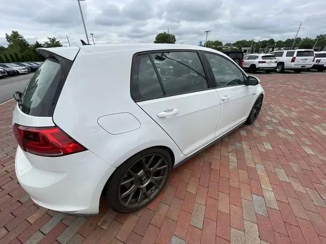 2017 Volkswagen Golf GTI SE 4-Door
