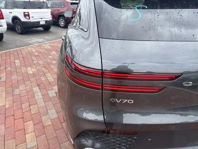 2024 Genesis GV70 3.5T AWD Sport