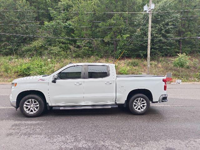 2022 Chevrolet Silverado 1500 4WD Crew Cab Standard Bed LT