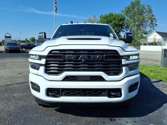 2026 RAM Ram 2500 RAM 2500 BLACK EXPRESS CREW CAB 4X4 64 BOX