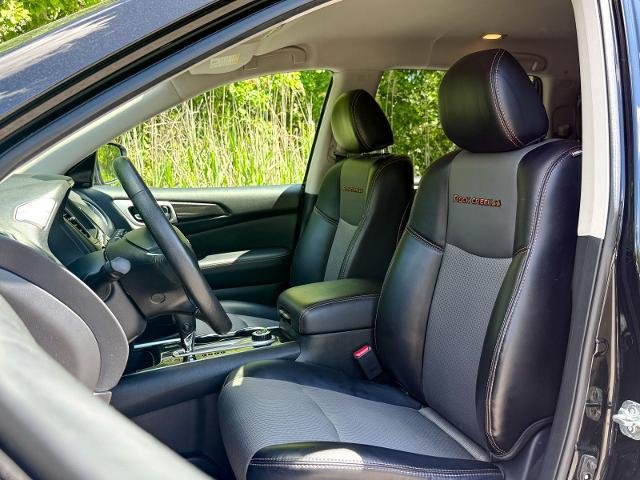 2019 Nissan Pathfinder SV