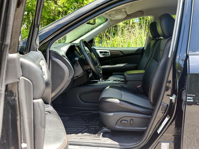 2019 Nissan Pathfinder SV