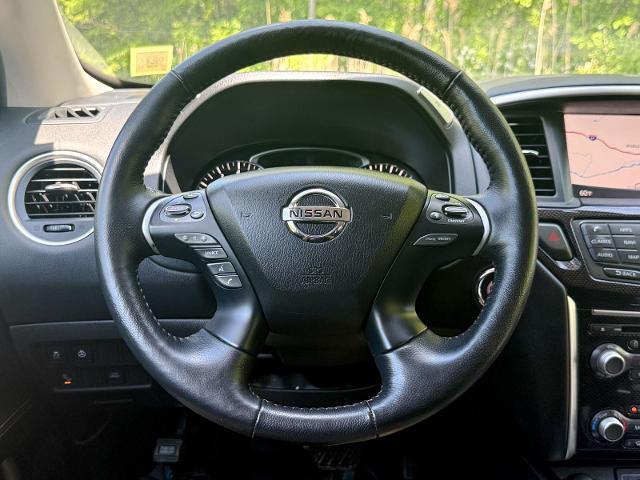 2019 Nissan Pathfinder SV