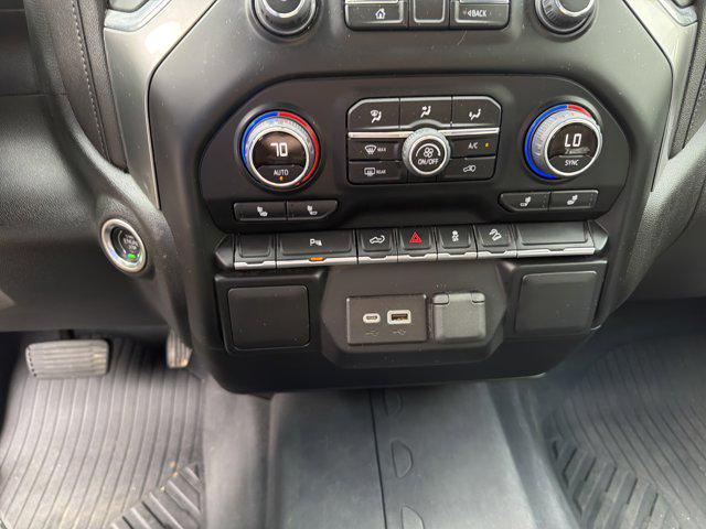 2022 Chevrolet Silverado 1500 4WD Crew Cab Short Bed RST