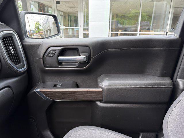 2022 Chevrolet Silverado 1500 4WD Crew Cab Short Bed RST