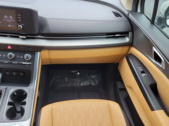 2022 Kia Carnival MPV LX Seat Package