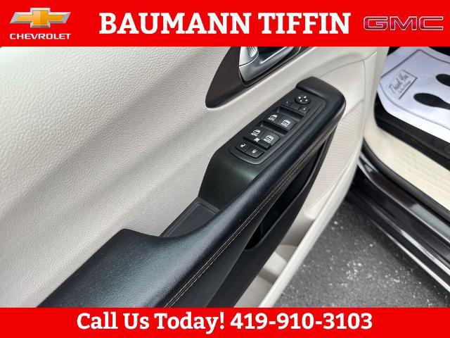2017 Chrysler Pacifica Touring-L Plus