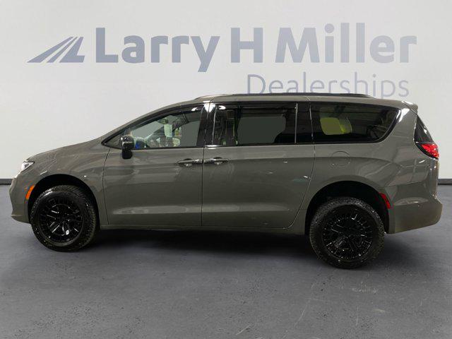 2023 Chrysler Pacifica Limited AWD