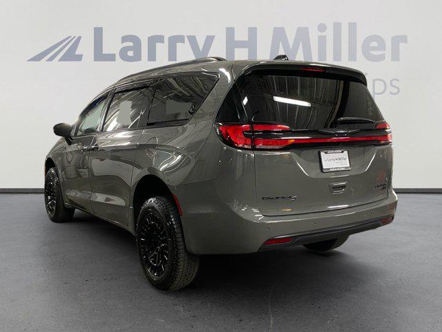 2023 Chrysler Pacifica Limited AWD