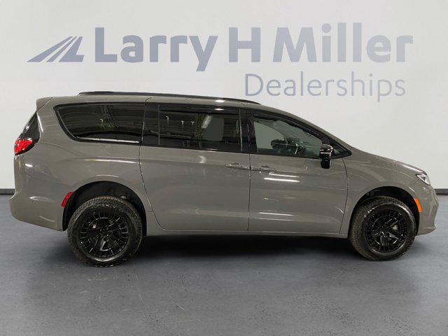 2023 Chrysler Pacifica Limited AWD