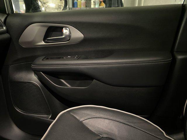 2023 Chrysler Pacifica Limited AWD