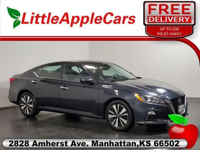 2022 Nissan Altima SV FWD for sale in Manhattan, KS