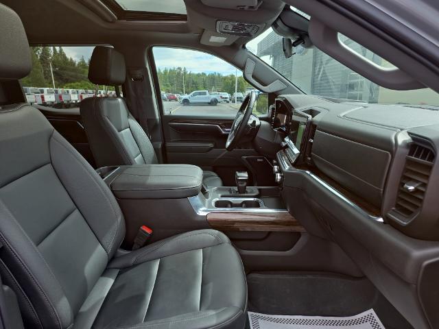 2024 GMC Sierra 1500 4WD Crew Cab Standard Box Elevation