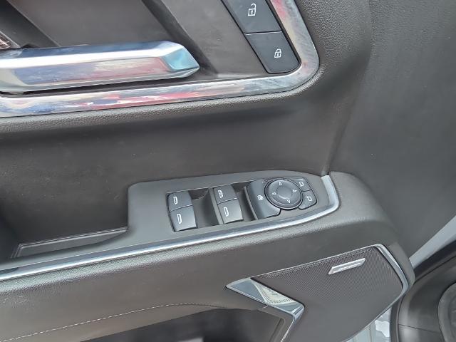 2024 GMC Sierra 1500 4WD Crew Cab Standard Box Elevation