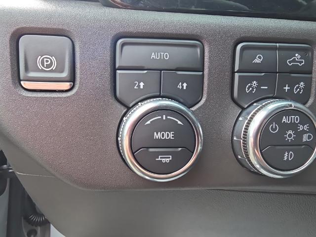 2024 GMC Sierra 1500 4WD Crew Cab Standard Box Elevation
