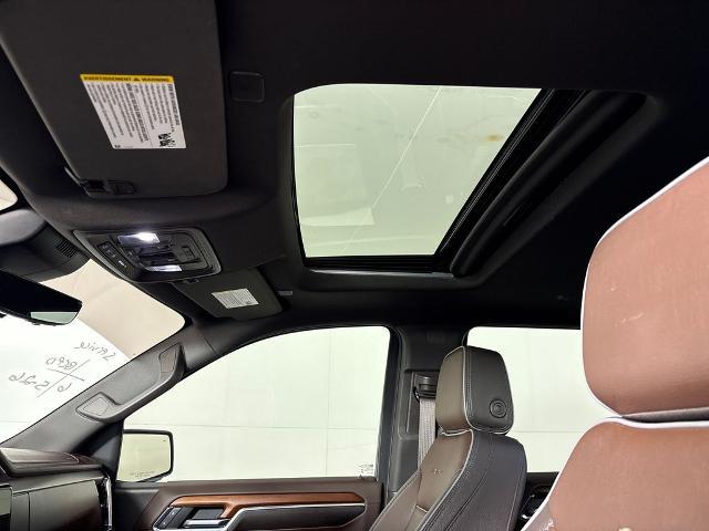 2023 GMC Sierra 1500 4WD Crew Cab Short Box Denali