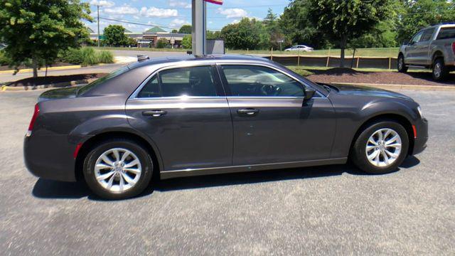 2015 Chrysler 300 Limited