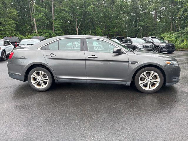 2016 Ford Taurus SEL