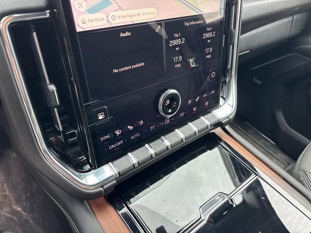 2025 GMC Yukon 4WD Denali