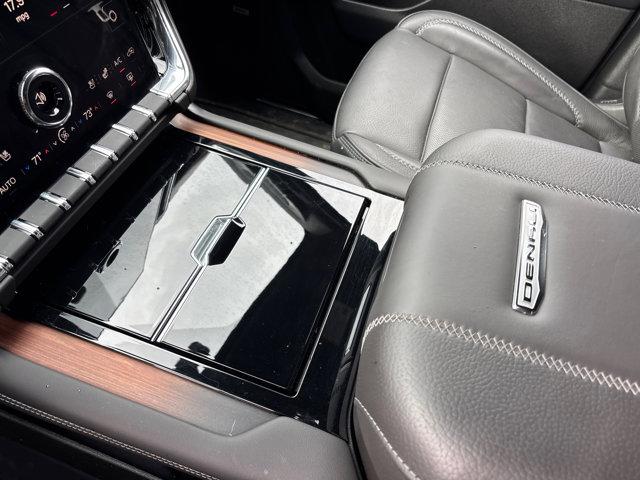 2025 GMC Yukon 4WD Denali