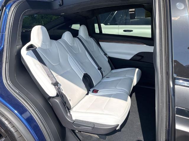2022 Tesla Model X Base