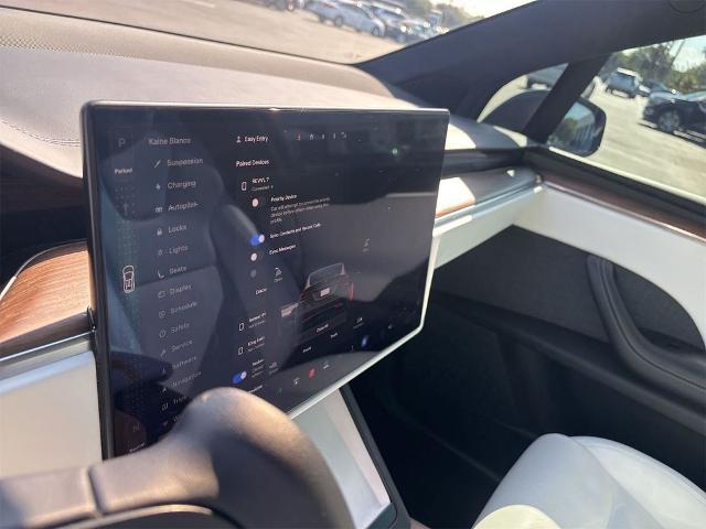 2022 Tesla Model X Base