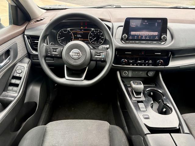 2022 Nissan Rogue SV FWD