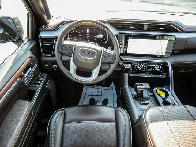 2023 GMC Sierra 1500 4WD Crew Cab Short Box Denali