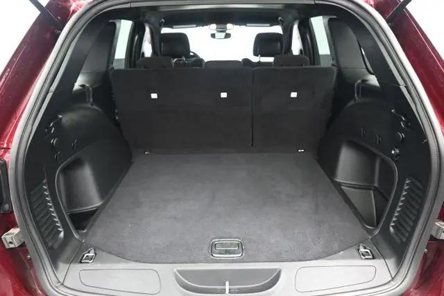 2022 Jeep Grand Cherokee Laredo E 4x2