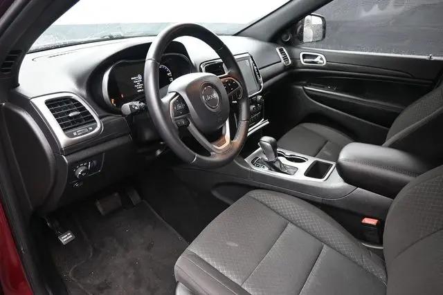 2022 Jeep Grand Cherokee Laredo E 4x2