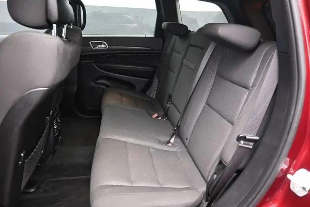 2022 Jeep Grand Cherokee Laredo E 4x2