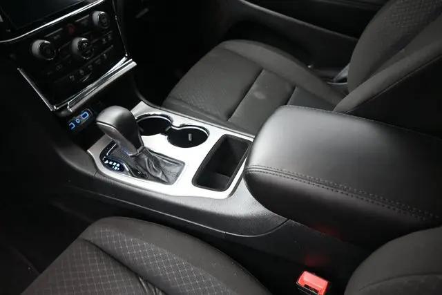 2022 Jeep Grand Cherokee Laredo E 4x2