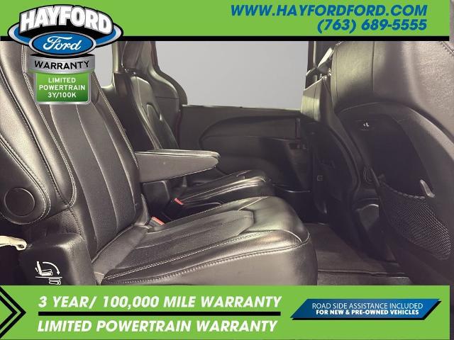 2025 Chrysler Pacifica Select