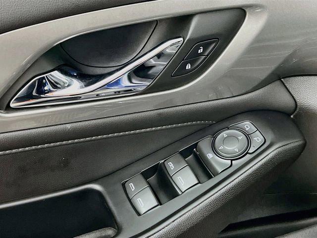 2023 Chevrolet Traverse AWD LT Cloth