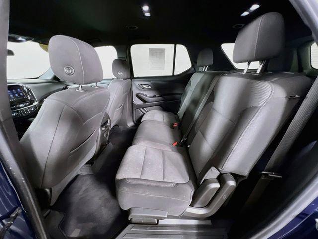2023 Chevrolet Traverse AWD LT Cloth