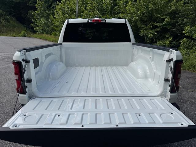2026 Ram 1500 Tradesman Crew Cab 4x4 5'7" Box