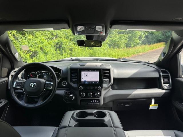 2026 Ram 1500 Tradesman Crew Cab 4x4 5'7" Box
