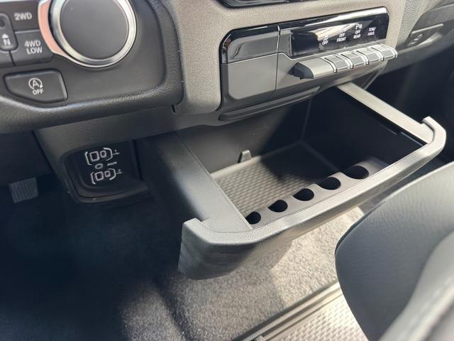 2026 Ram 1500 Tradesman Crew Cab 4x4 5'7" Box