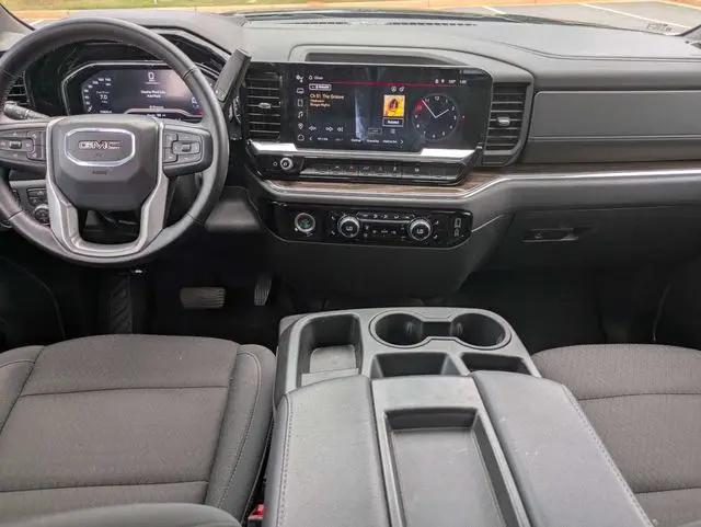 2024 GMC Sierra 1500 4WD Crew Cab Short Box Elevation with 3VL